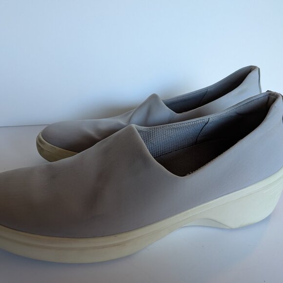 ECCO Soft 7 - Women’s Casual Wedge Slip-On Shoes - Gray White US 9-9.5/EU 40 - Picture 4 of 5